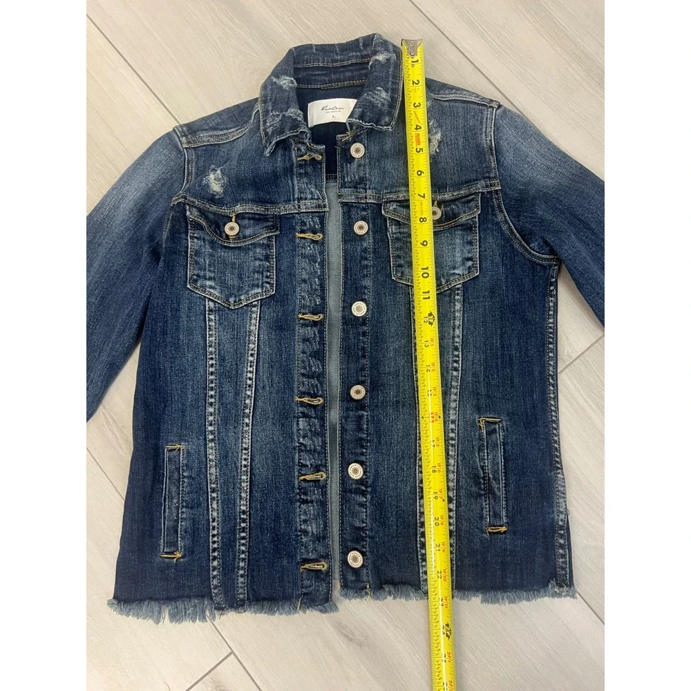 KanCan Distressed Denim Jacket Sz S Dark Wash Frayed Hem Edgy Streetwear Trucker
